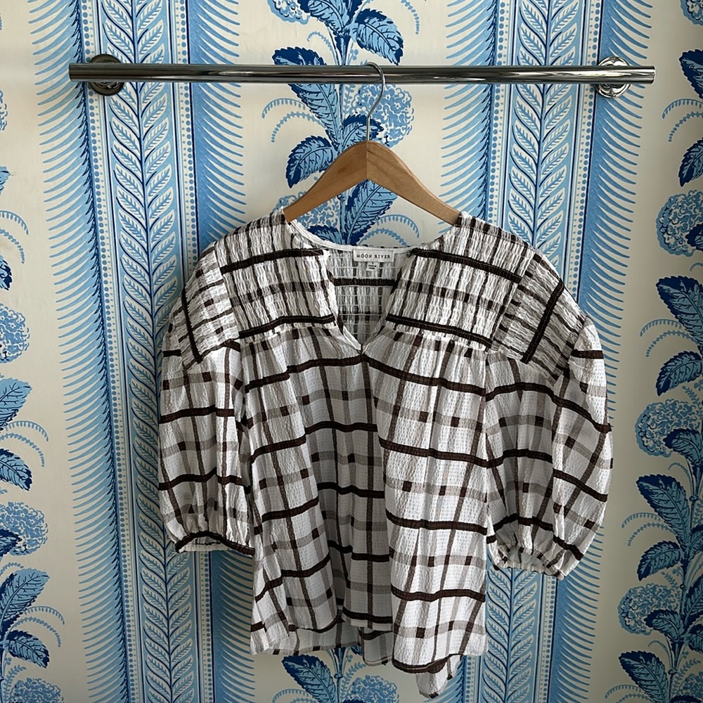 Tuckernuck Moon River White and Brown Plaid Puff Sleeve Blouse